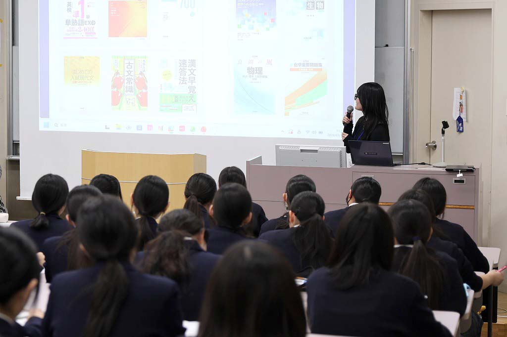 卒業生進路ガイダンスpage-visual 卒業生進路ガイダンスビジュアル