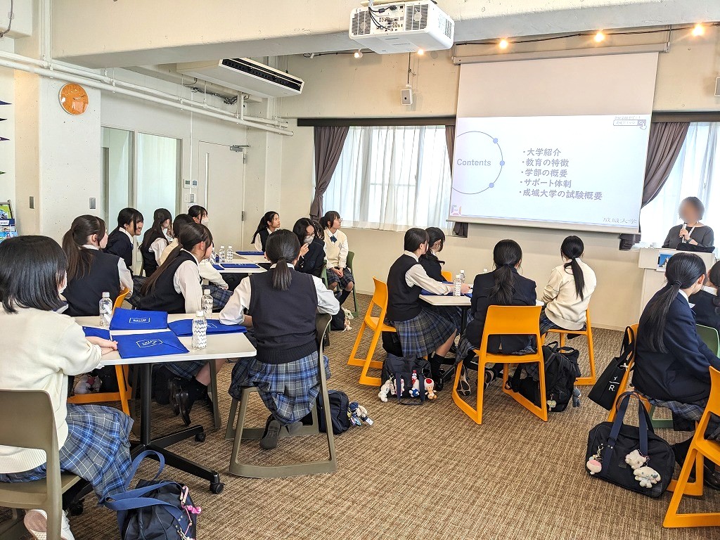 高1Aコース高大連携講座 成城大学訪問page-visual 高1Aコース高大連携講座 成城大学訪問ビジュアル