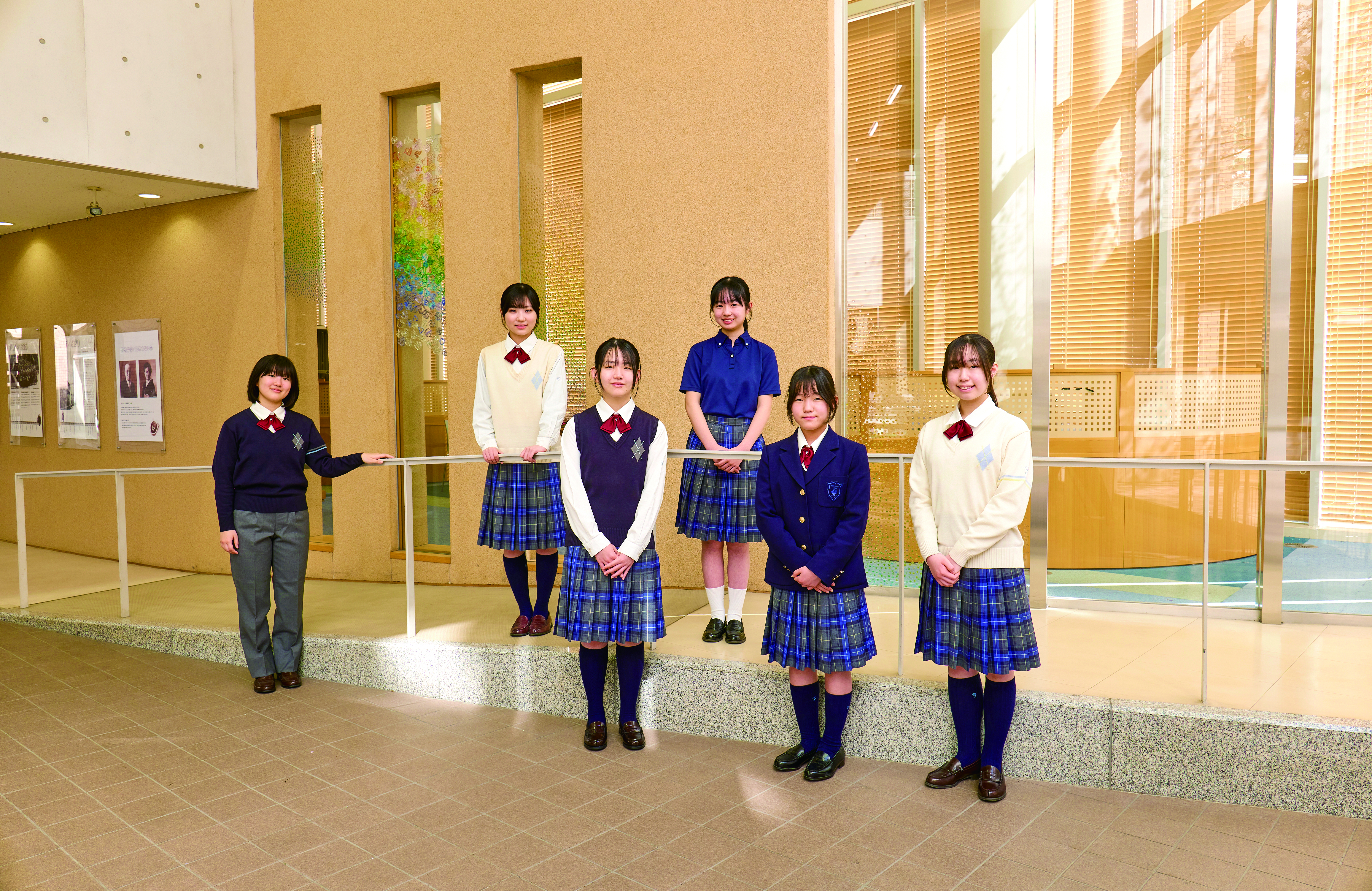 スクールコート　麹町学園　Ｌサイズ 制服紹介 | 麴町学園女子でなりたい自分を見つけ、実現する